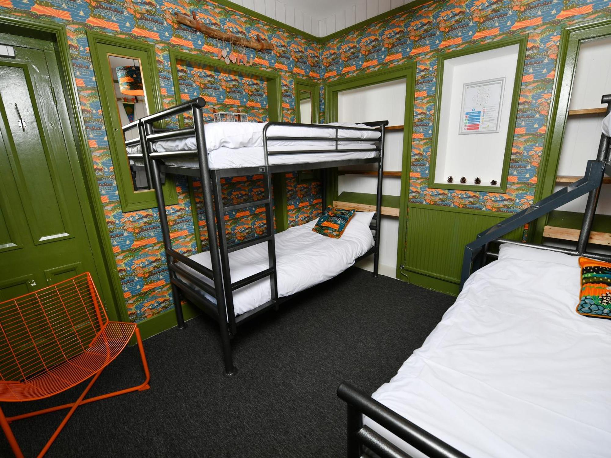 5 Bed Double Private Room