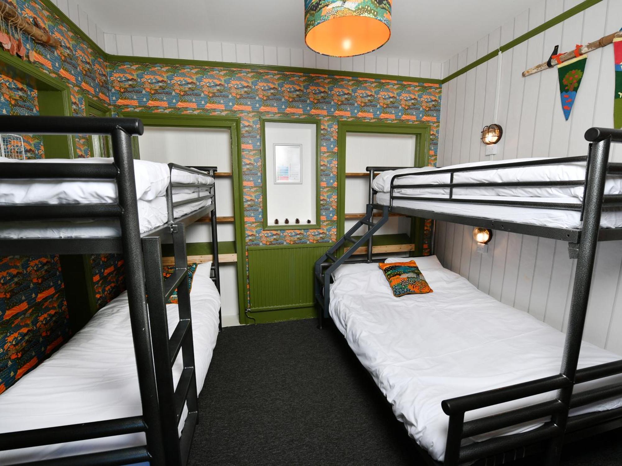 5 Bed Double Private Room