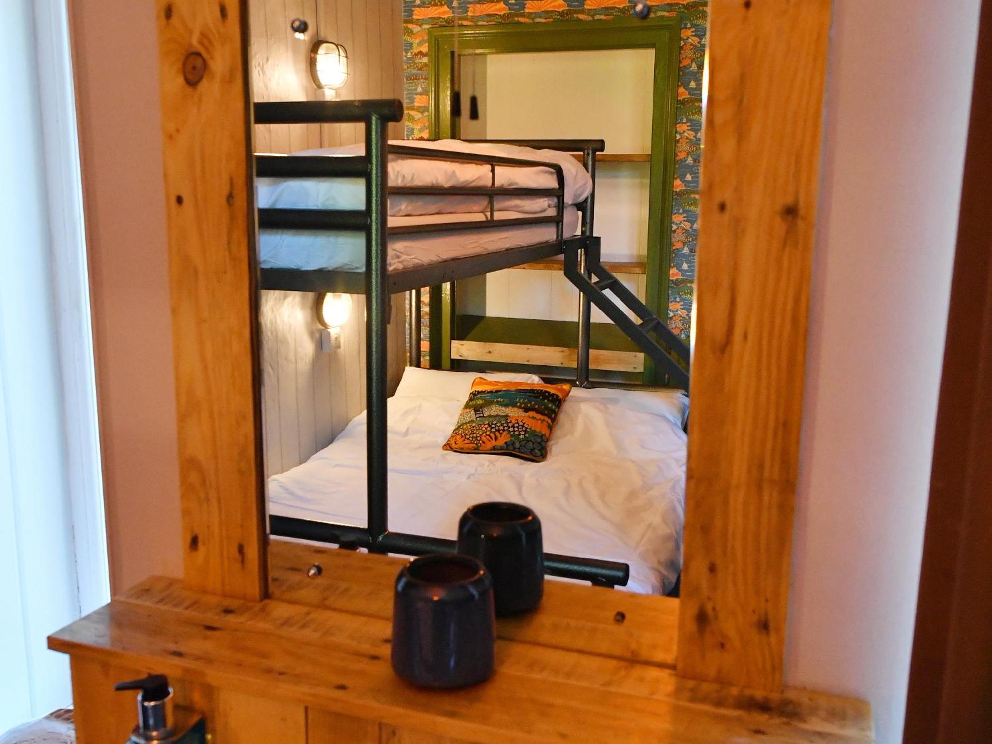 3 Bed Double Private Room